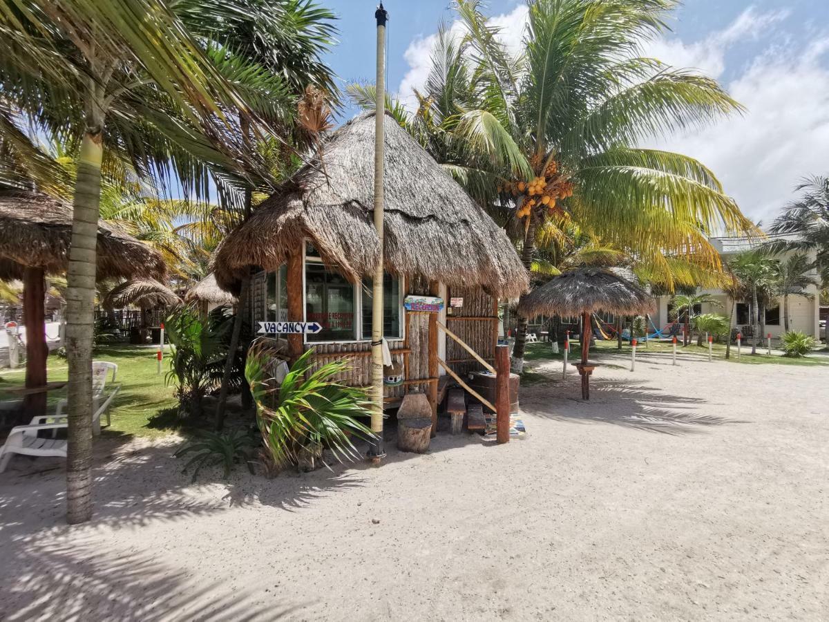 Las Cabanas Del Doctor Mahahual Extérieur photo