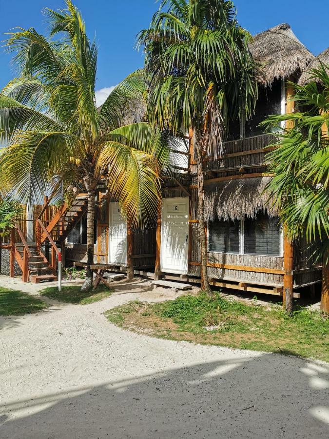 Las Cabanas Del Doctor Mahahual Extérieur photo