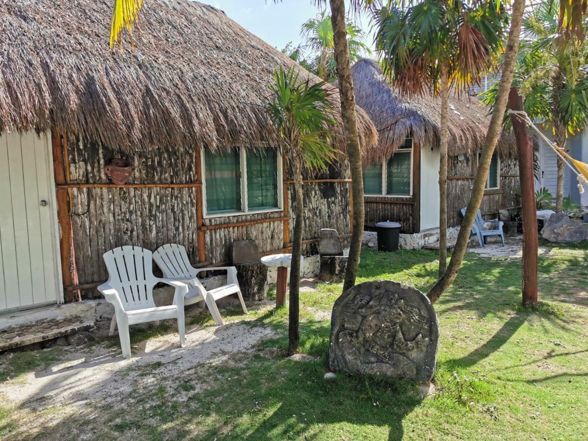 Las Cabanas Del Doctor Mahahual Extérieur photo