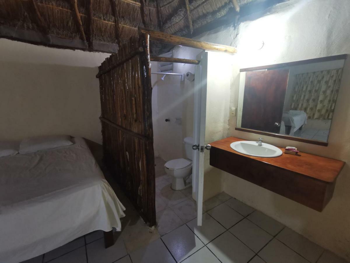 Las Cabanas Del Doctor Mahahual Extérieur photo