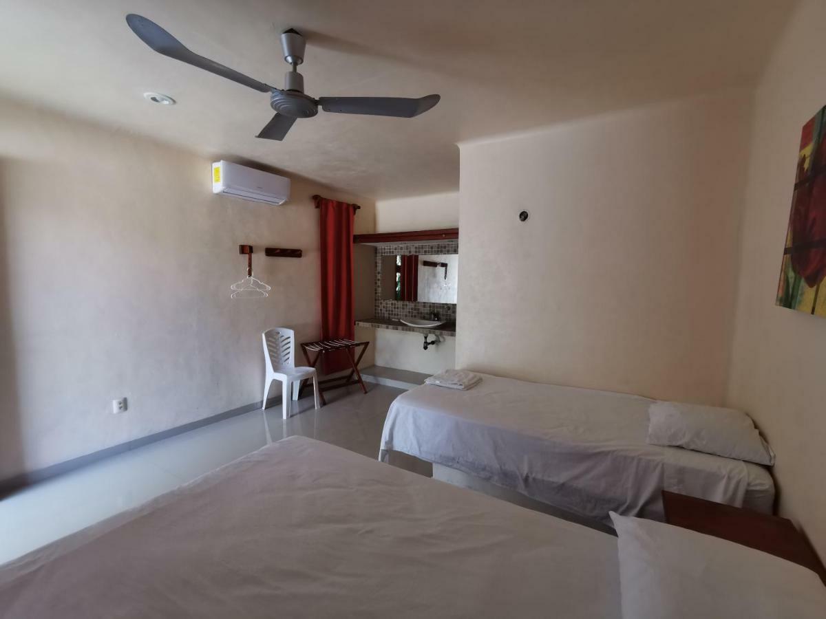 Las Cabanas Del Doctor Mahahual Extérieur photo
